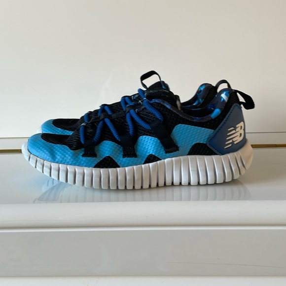 New Balance Playgruv  Running Shoes Big Boy Kid Size 2 - Picture 3 of 8